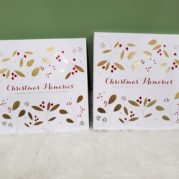 Hallmark Christmas keepsake memory book - Picture 2 of 11